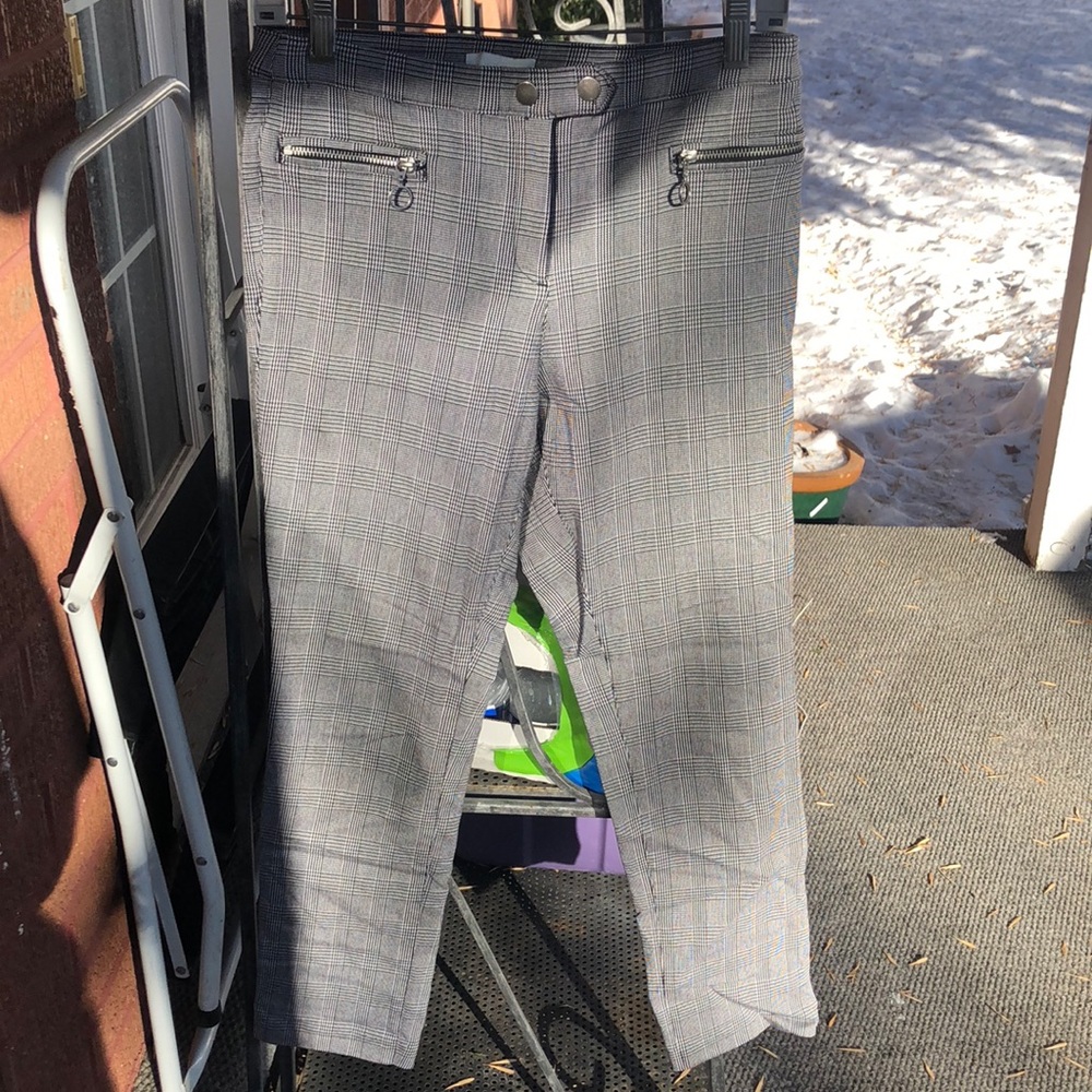 Plaid form fitting pants